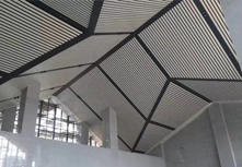 铝方通产品车站吊顶装修案例效果实拍展示